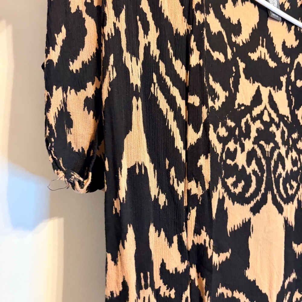 Vince Camuto Black and Tan Cardigan - Picture 3 of 7
